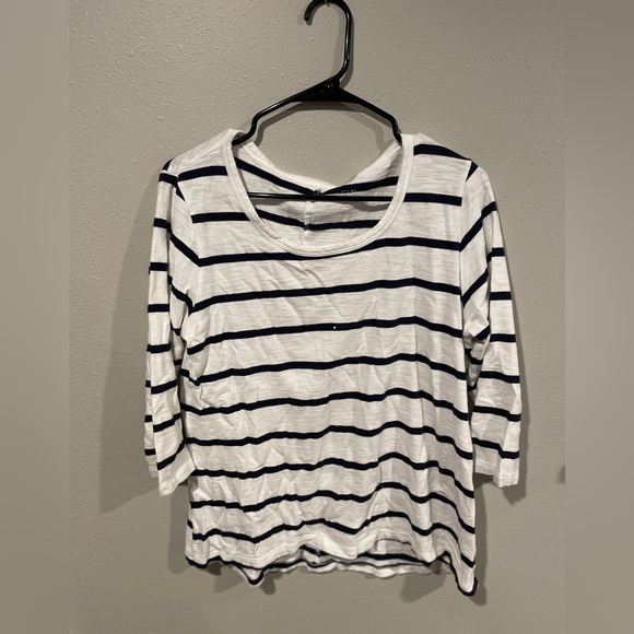 Vineyard Vines Striped Navy and White Women's Top - Picture 1 of 2